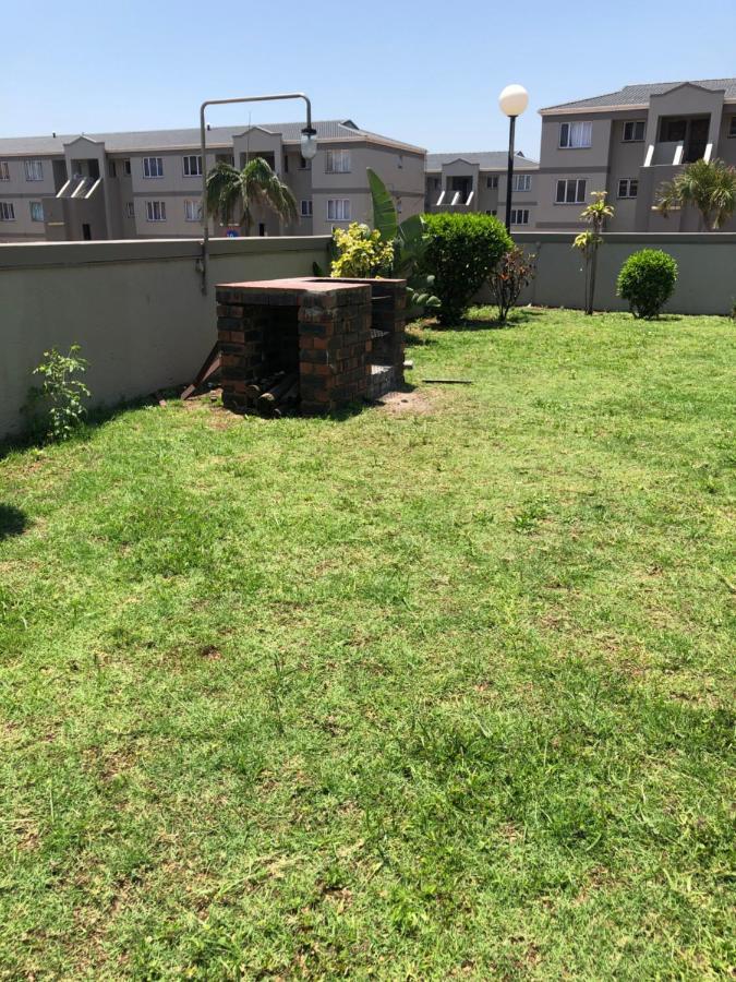 Summer Sands - Durban North Beach Accommodation Exterior photo